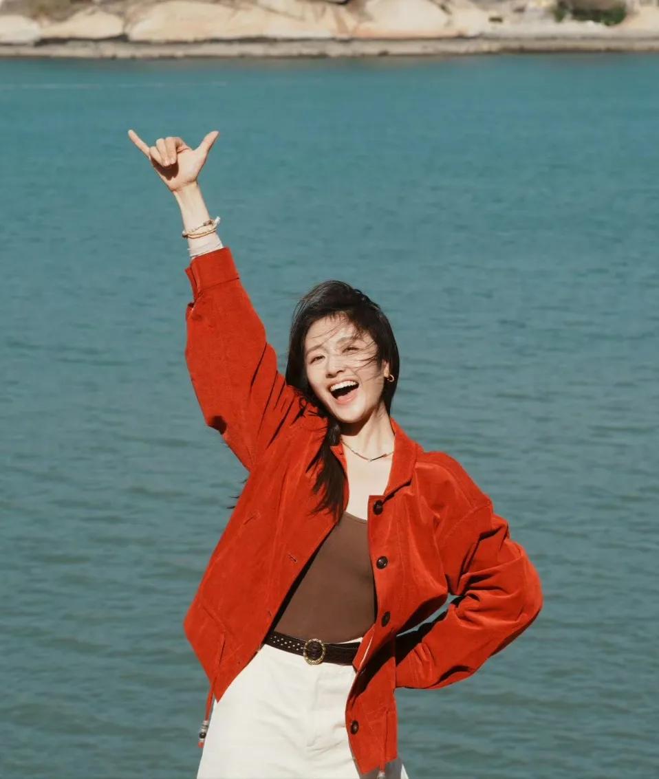 李兰迪写真美图,笑容灿烂