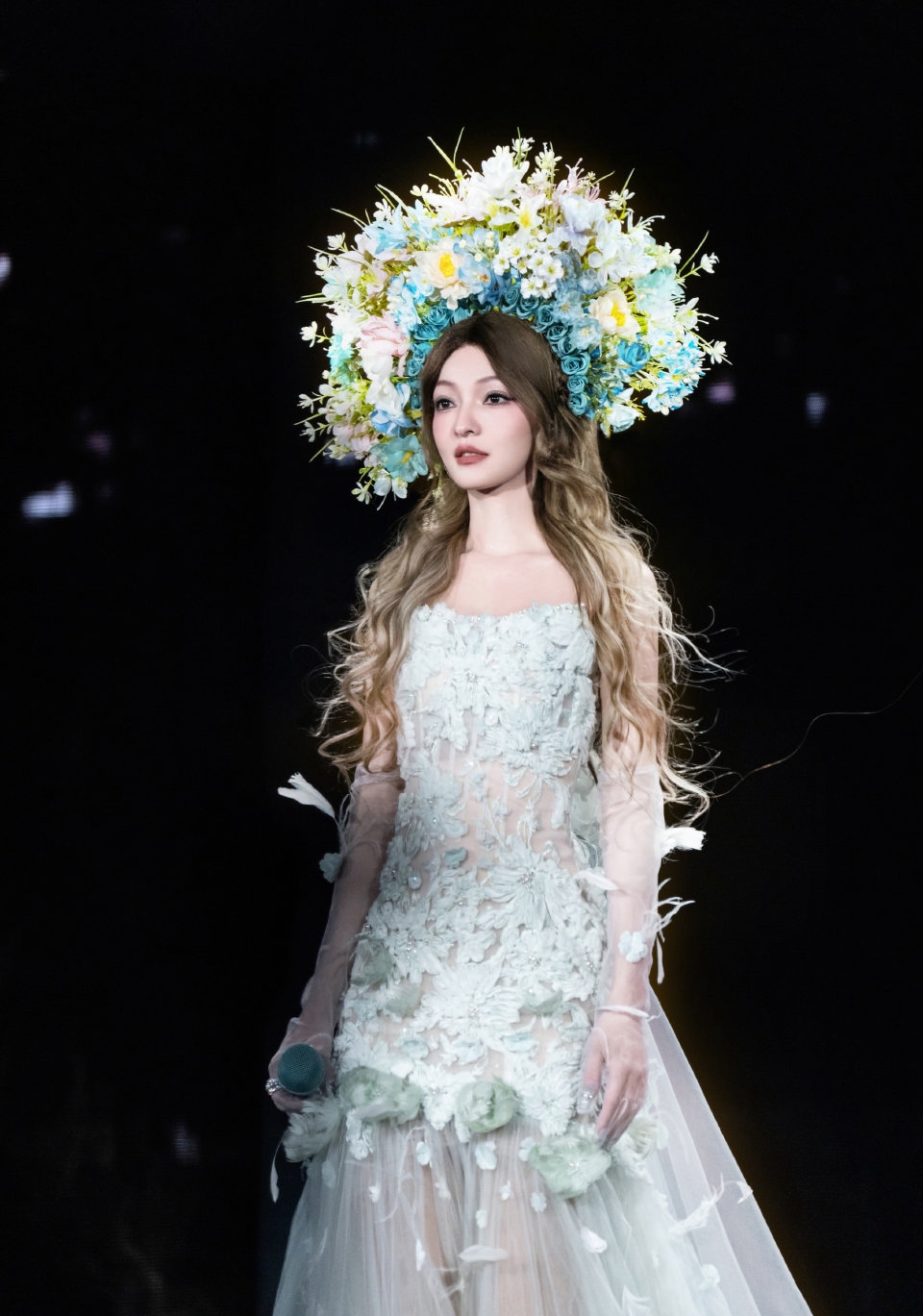 张韶涵裁员也是裁到大动脉了