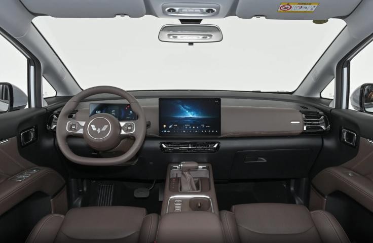 10万不到享七座MPV，尺寸比肩奥德赛，满状态能跑1100km