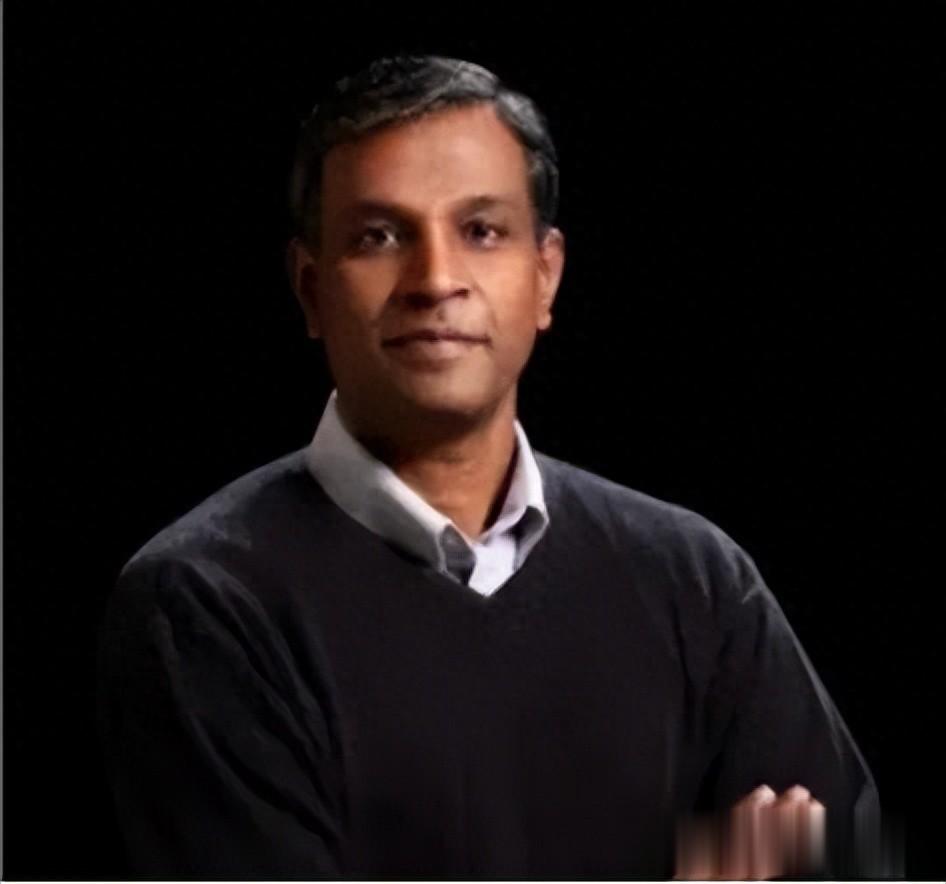 英特爾人事大洗牌：多名高層退休，印裔高管上位獨攬代工大權！