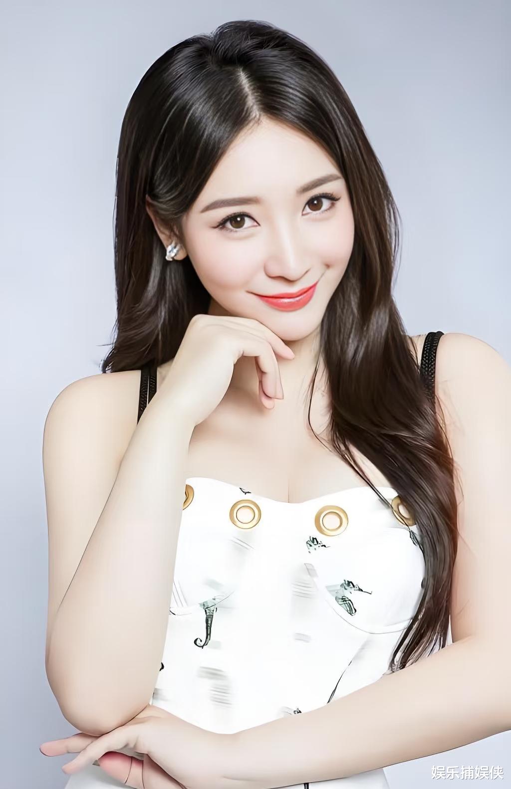 柳岩：柔韧的外表下，藏着一颗坚毅的“钢铁侠”心