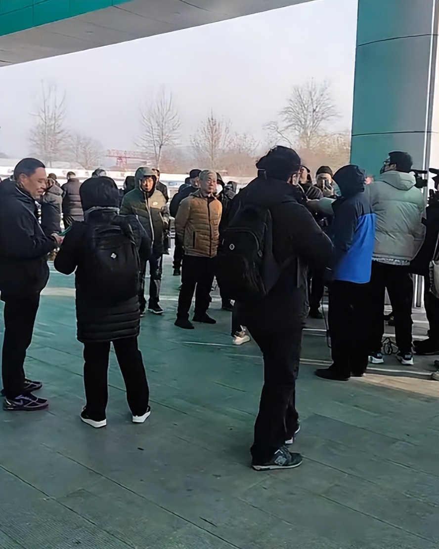 何晴生前住院照曝光！脸色憔悴瘦到脱相，前夫哥许亚军仍未表态