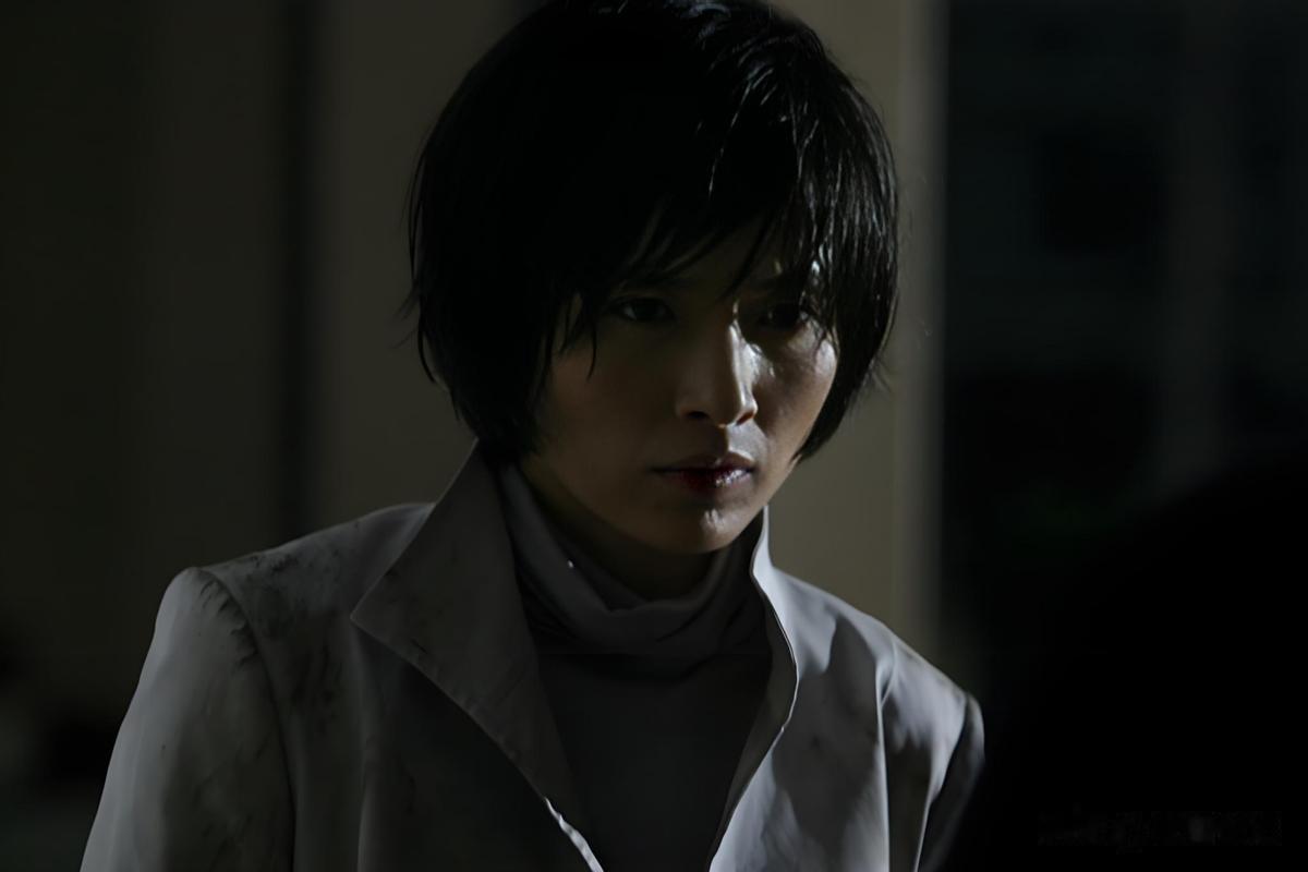 她26岁成了双料影后，嫁给靳东后，高龄生子被丈夫宠成手中宝