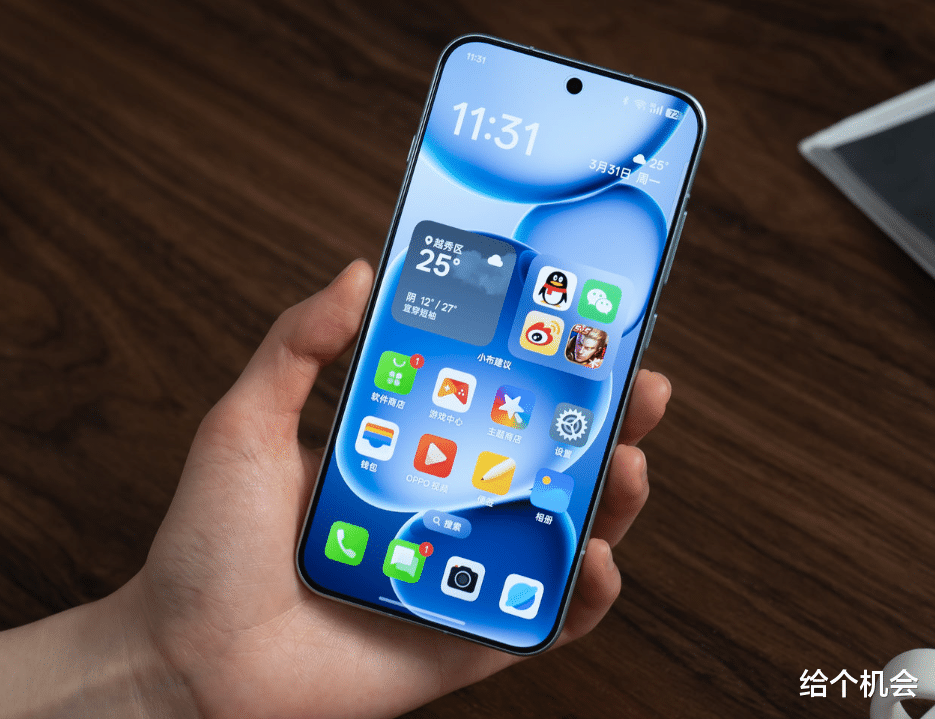 6.3英寸+潜望长焦,定价两千元档,oppo有中端小屏手机了