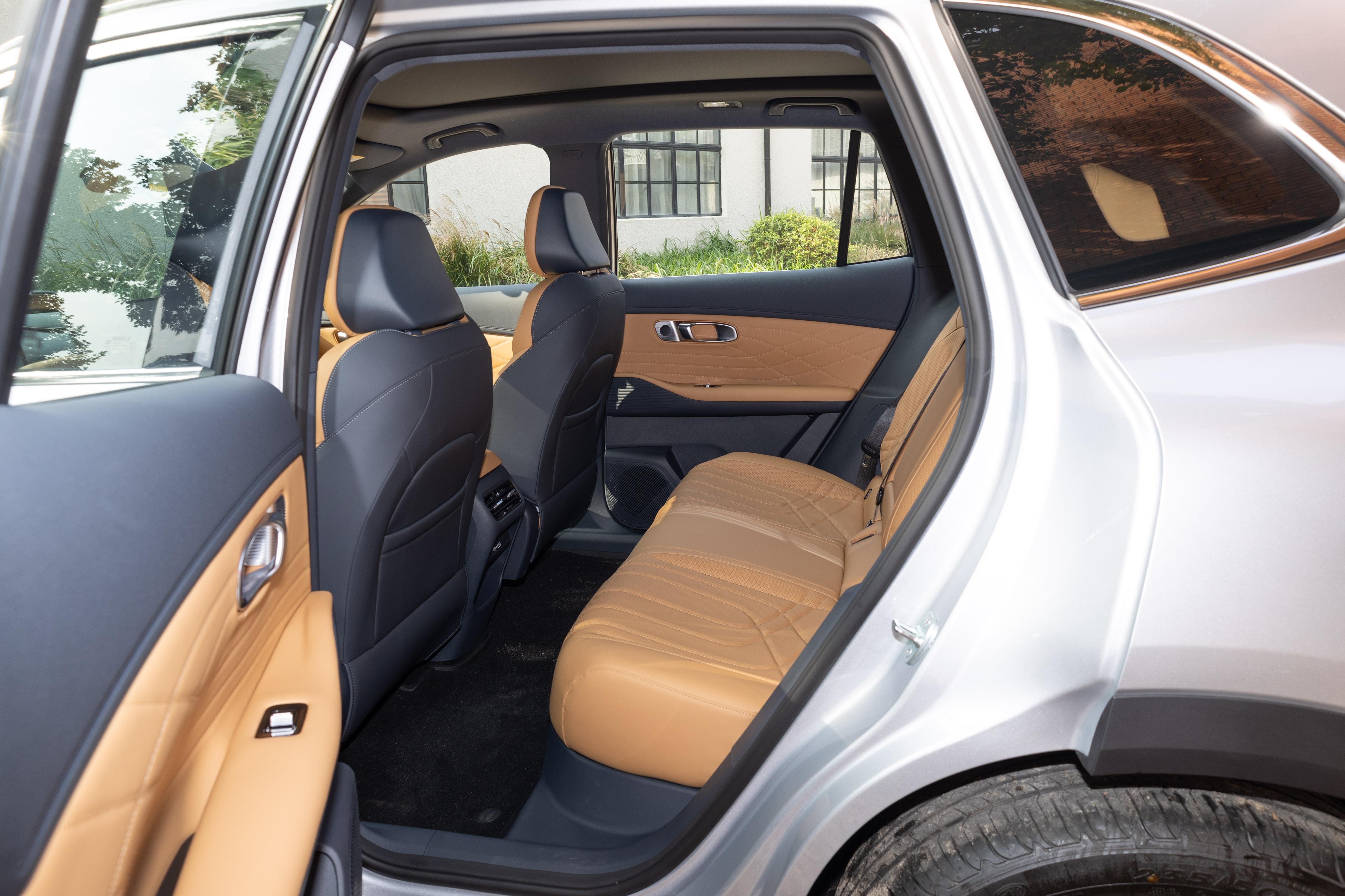 五菱星光S PHEV：9.98万起售，实力抗衡银河E7 EM-i？