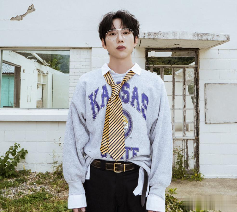 韩国男星收入曝光，每月版权费等于1辆进口车，老婆每天90度鞠躬