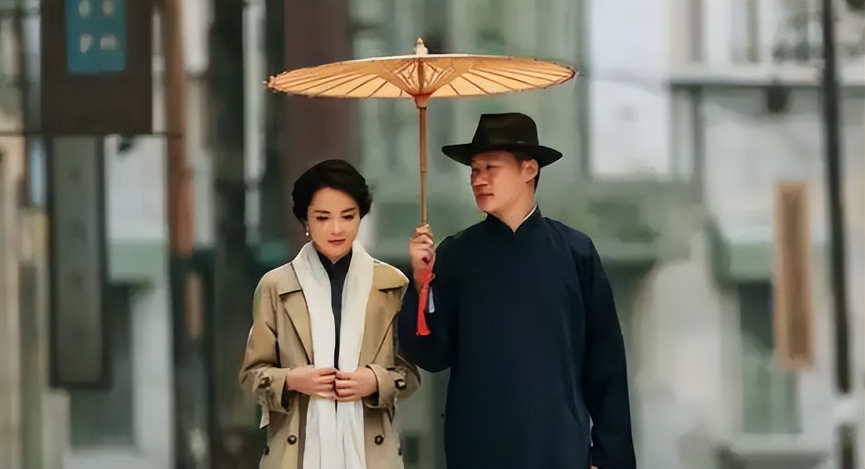 曾是江苏知名美女主持，辞职后成网络达人，如今生活非常潇洒