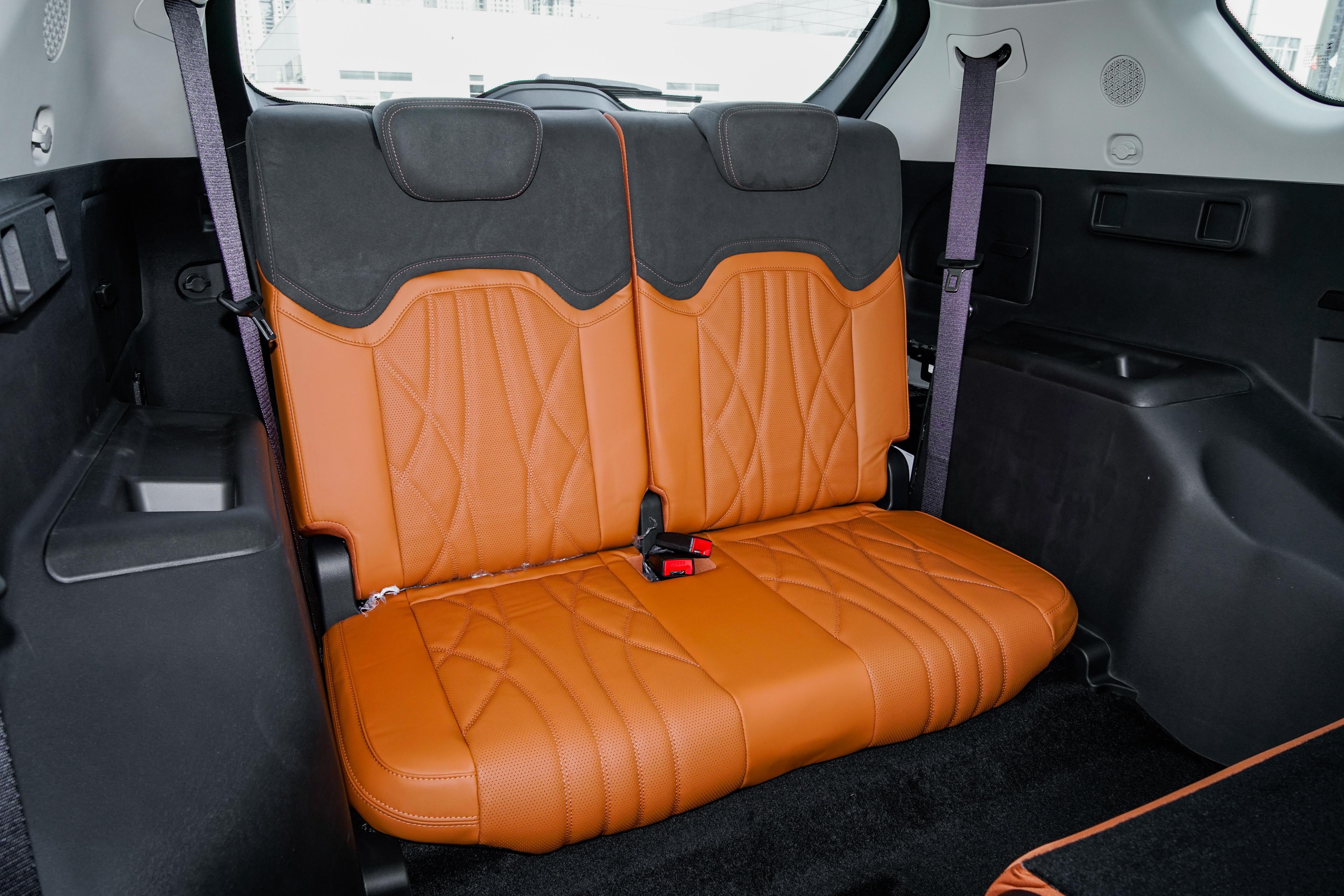 大七座中型SUV，可油可电，综合续航1300公里，适合大家庭出行