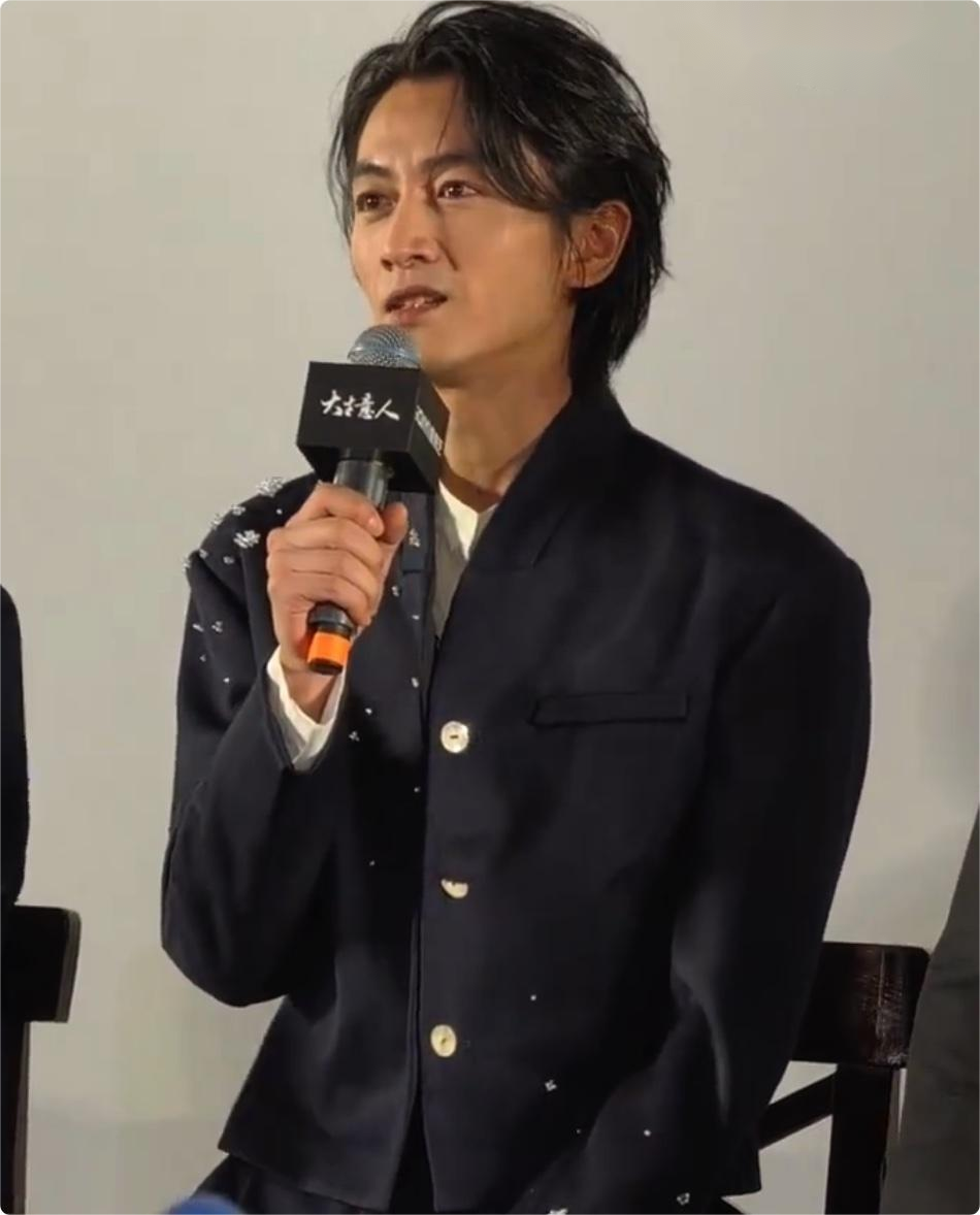 离婚不到一年，陈晓瘦到认不出，陈妍希携年下男主杀回来了