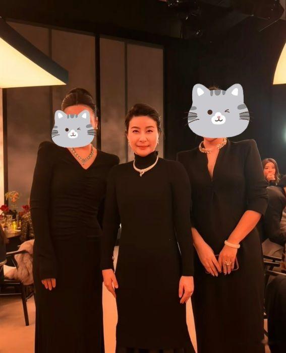 北京这一夜，郭晶晶用“全裹”造型，给了内娱女星一记优雅的耳光