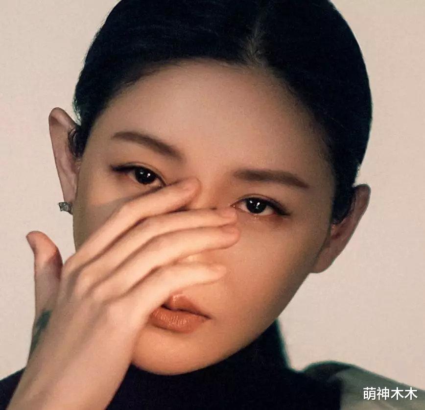 大S二十年前诗作中的遗言曝光，希望小S爱自己，预言了自己的死亡