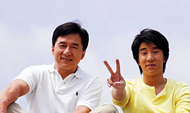 房祖名出狱后韩国近照曝光！他剃了寸头，最爱的女人早已是人妻