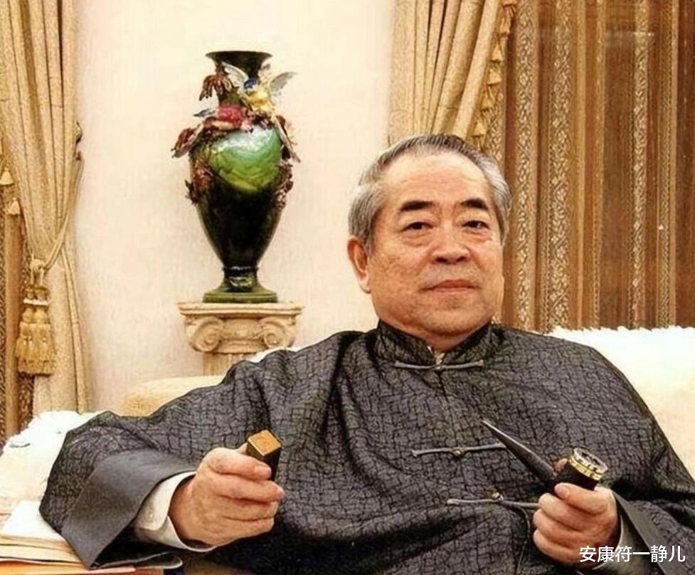 87岁范曾再添幼子，与女儿继子断绝关系！