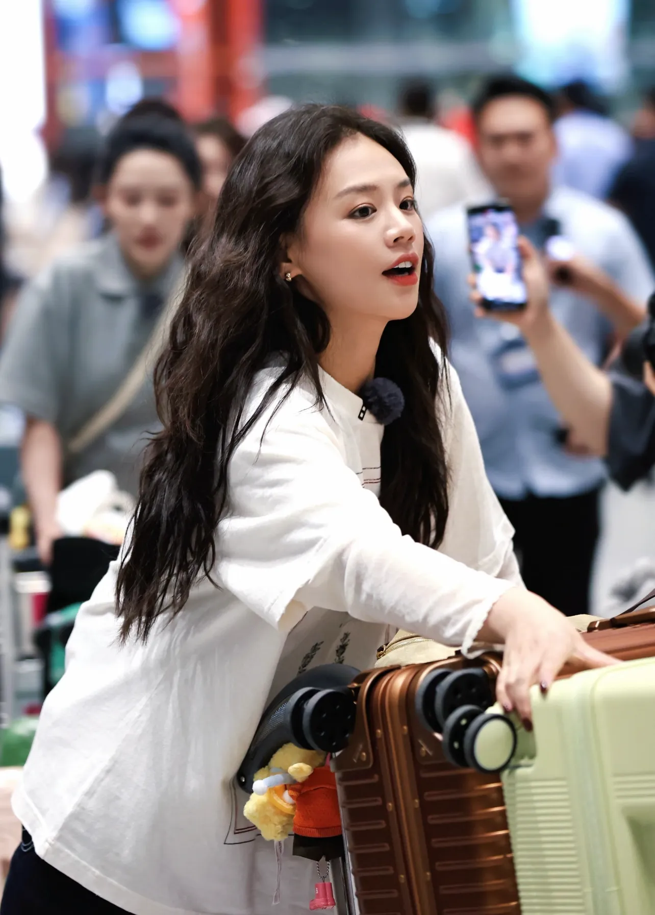 李沁马思纯花少7穿搭杀疯了!防晒又美炸,普通人照搬直接赢麻!