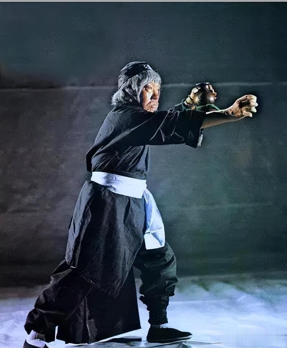袁祥仁父亲是他，香港电影初代武指，五个儿子个个都是人中龙凤