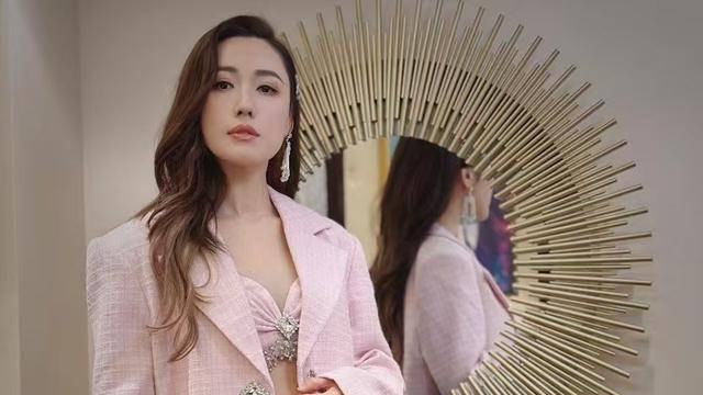 TVB花旦携前男友上内地真人秀，谈分手原因！