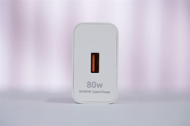 8300毫安電池、IP69K防水！榮耀X70評測：新一代耐用神機實至名歸