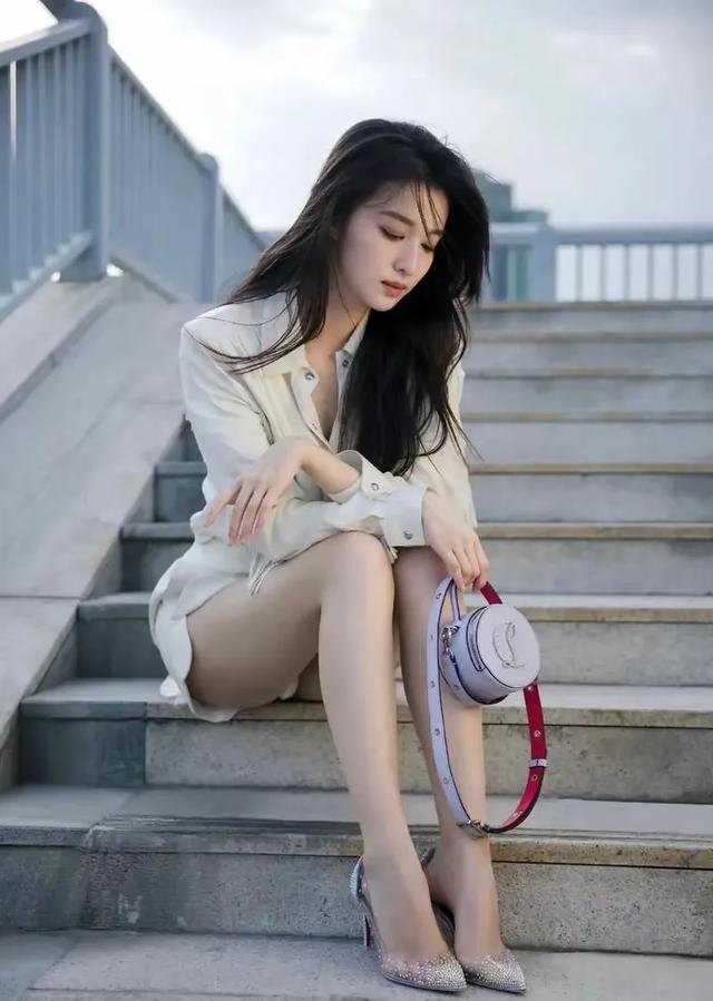 “王楚然:从努力到光芒,她的逆袭之路!”