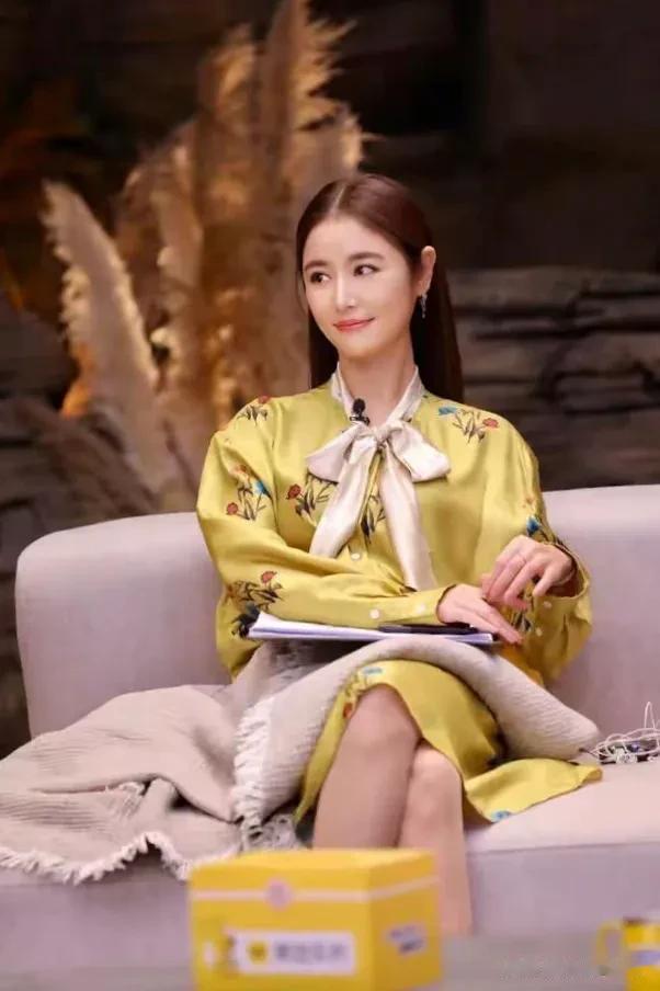 今天的林心如好漂亮，温柔感要溢出屏幕了