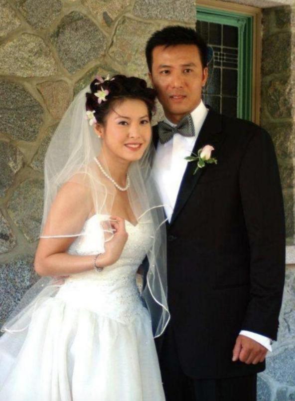 吃里扒外！她曾是TVB一姐，定居加拿大22年后，抱怨国外不如国内