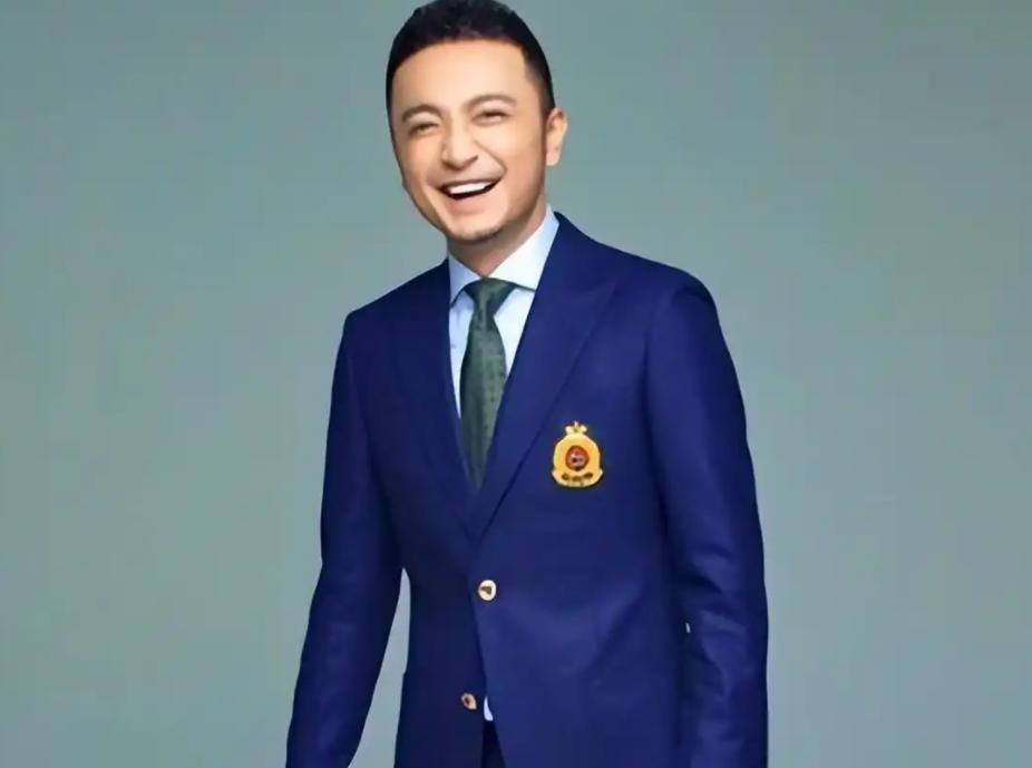 2026年春晚主持人官宣不到24小时,恶心一幕发生 尼格买提被骂惨了