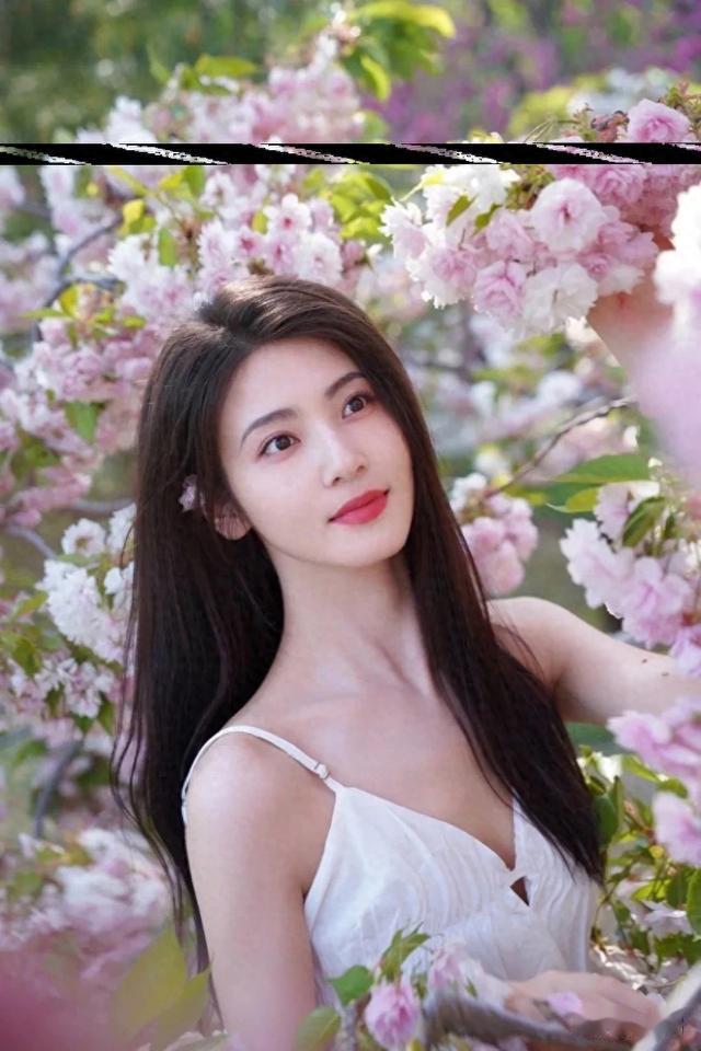 娱乐圈惊现宝藏女神，她为啥这么火？