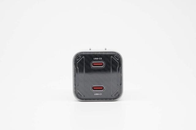 便攜與性能兼得？紅魔氘鋒能量塊mini65W充電器評測