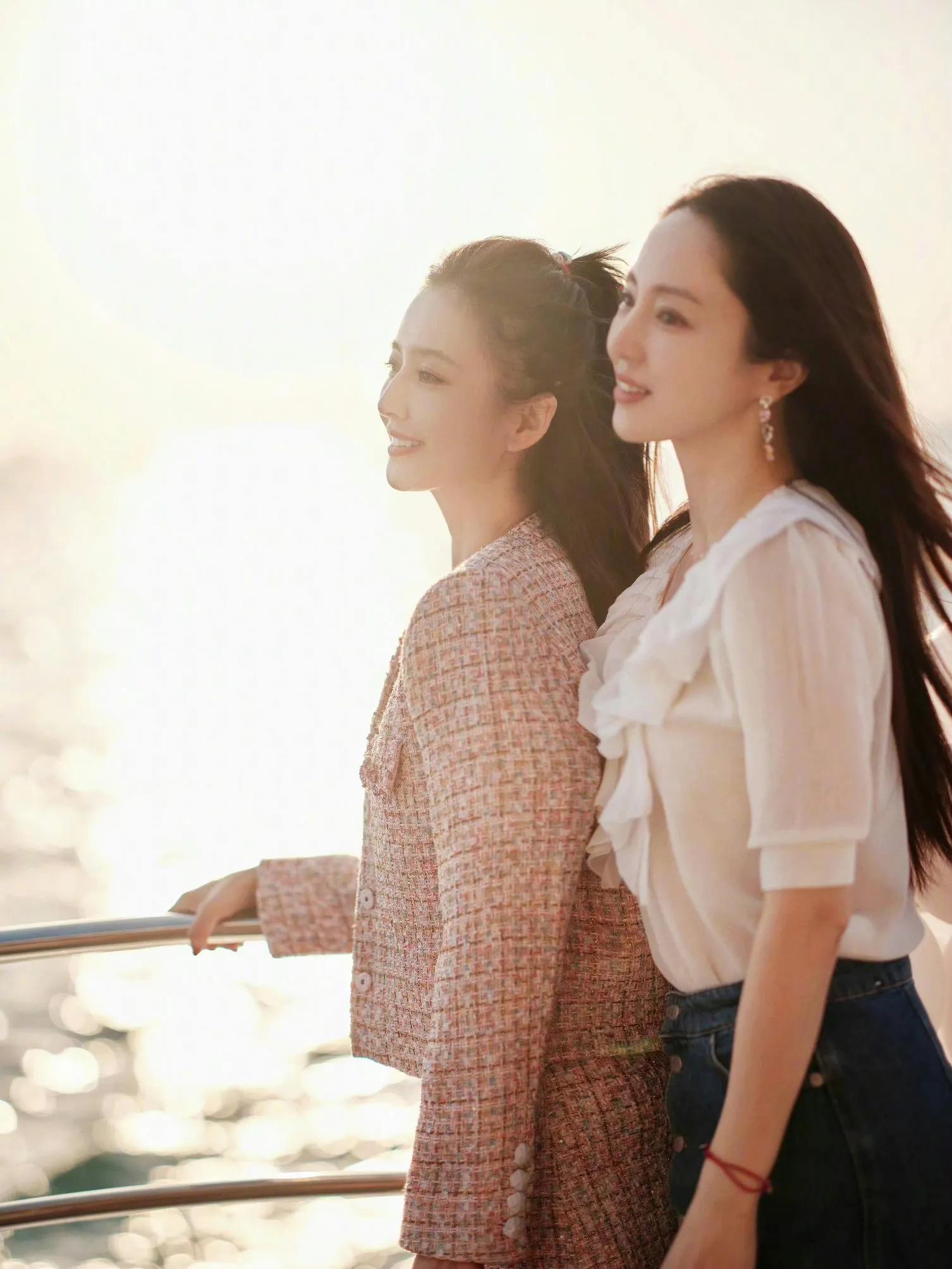 董璇佟丽娅姐妹花