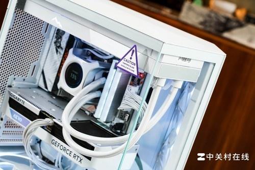 技嘉B850M AORUS ELITE WIFI7 ICE-P图赏