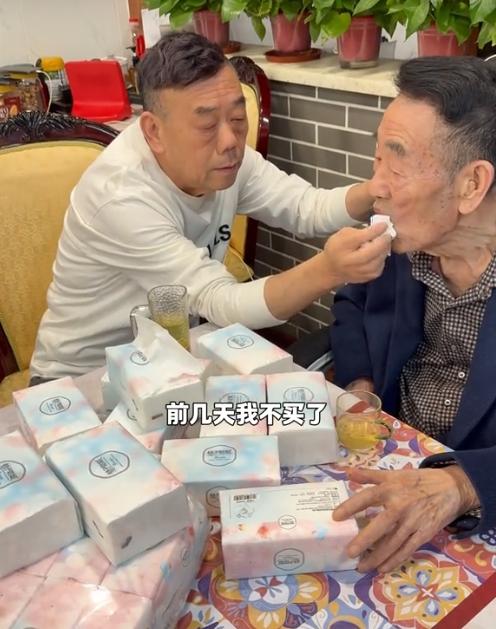 杨少华去世杨伦杨议让人寒心，当初侯耀华说的很对，可惜哥俩不听