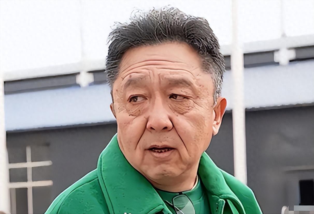 成“老赖”还不到两天，恶心的事就发生了，杨议爆料只是冰山一角