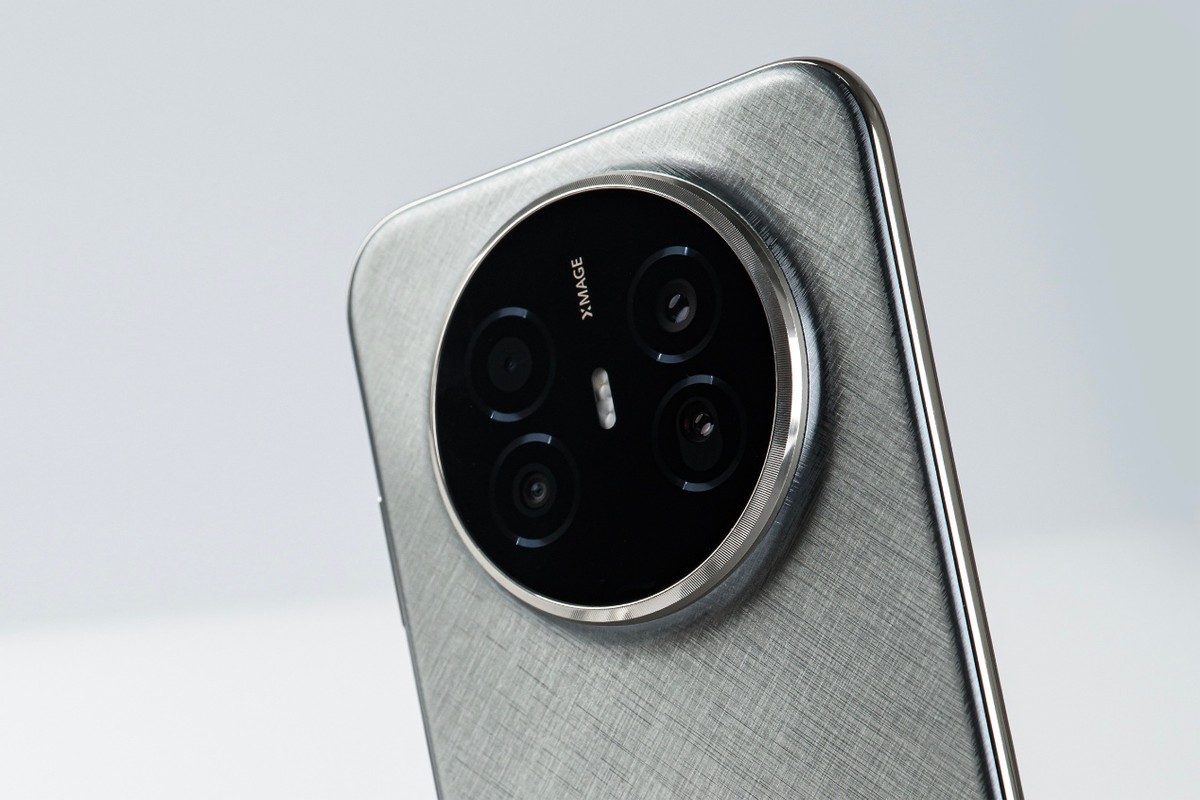 方向對了？華為Mate70 Air銷量碾壓iPhone Air，秘訣到底是啥