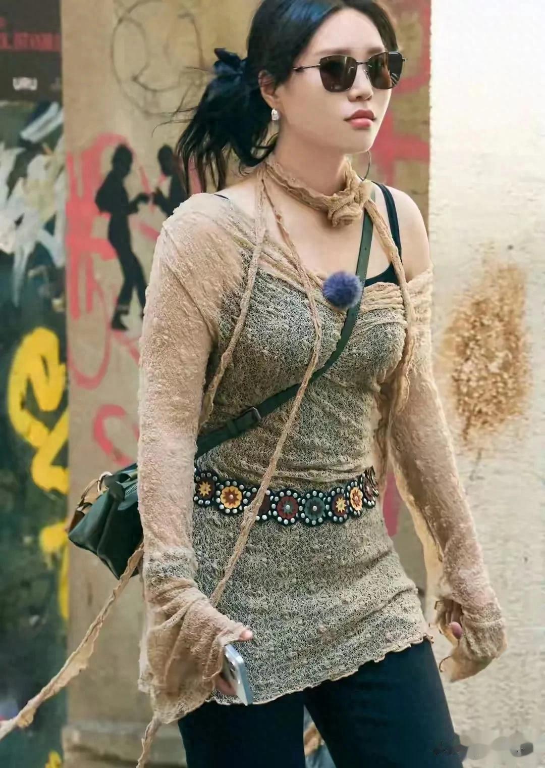 变瘦变美的李雪琴越来越有明星气质