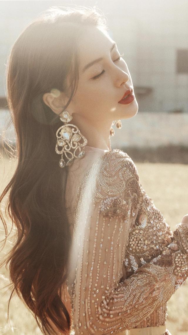 美女系列壁纸第4776期—杨颖