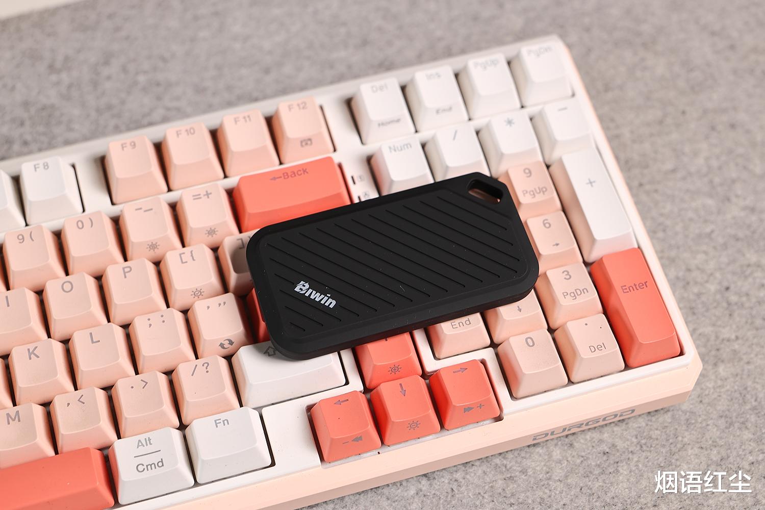 电脑手机两用,佰维PD450移动固态硬盘打造便捷存储新方式