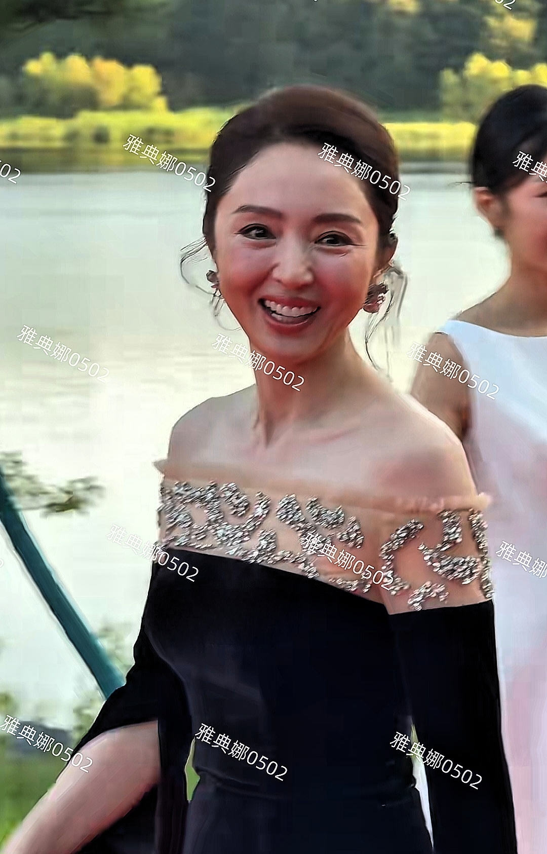 董璇今日红毯生图，她应该感谢张维伊否则她连被邀请的资格都没有