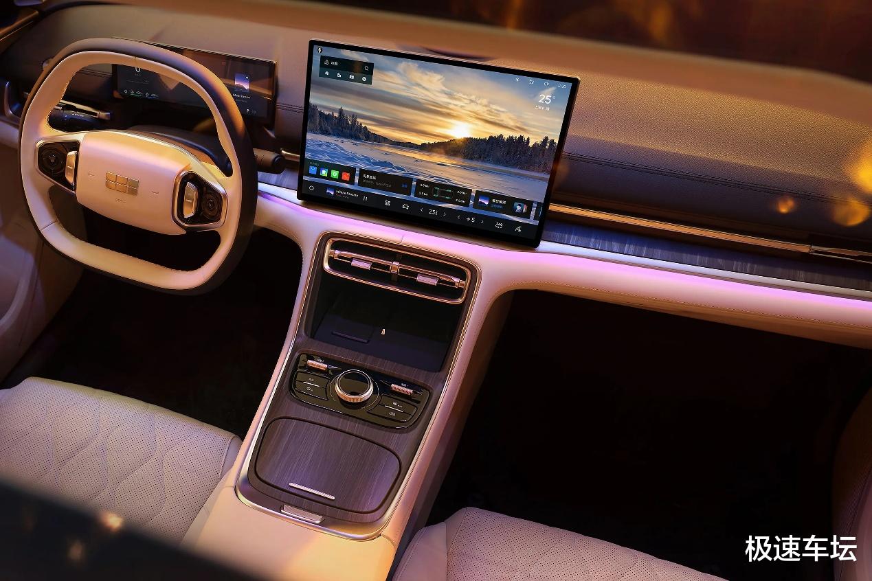 10万级家轿对决!吉利银河A7 VS 比亚迪秦L,谁更香?