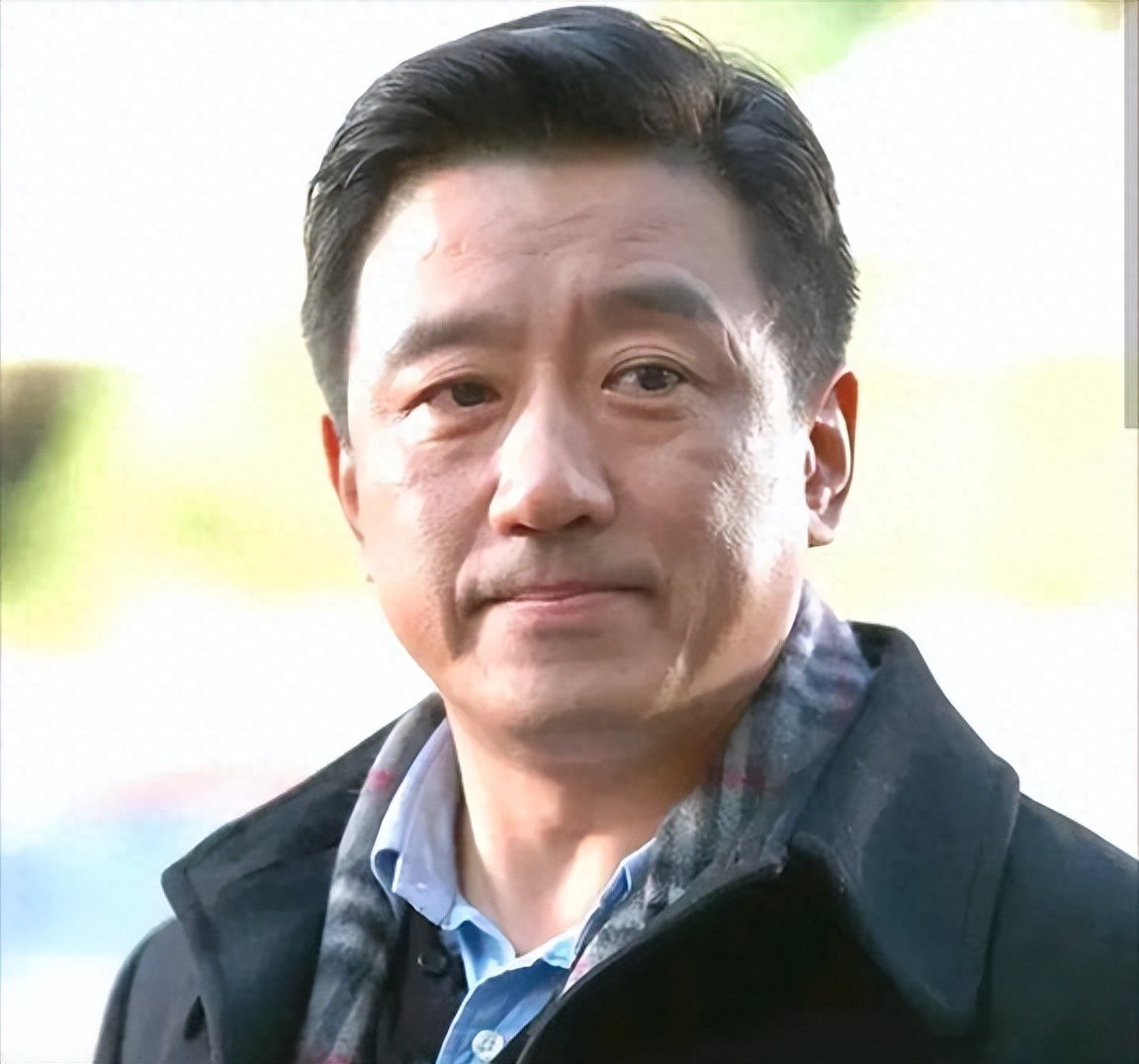 他俩居然是夫妻，一见钟情相爱40年，如今演《灼灼韶华》他又火了