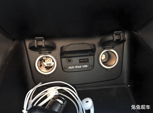 从标配到绝迹!这些汽车功能正在消失,你的车还留着几个?