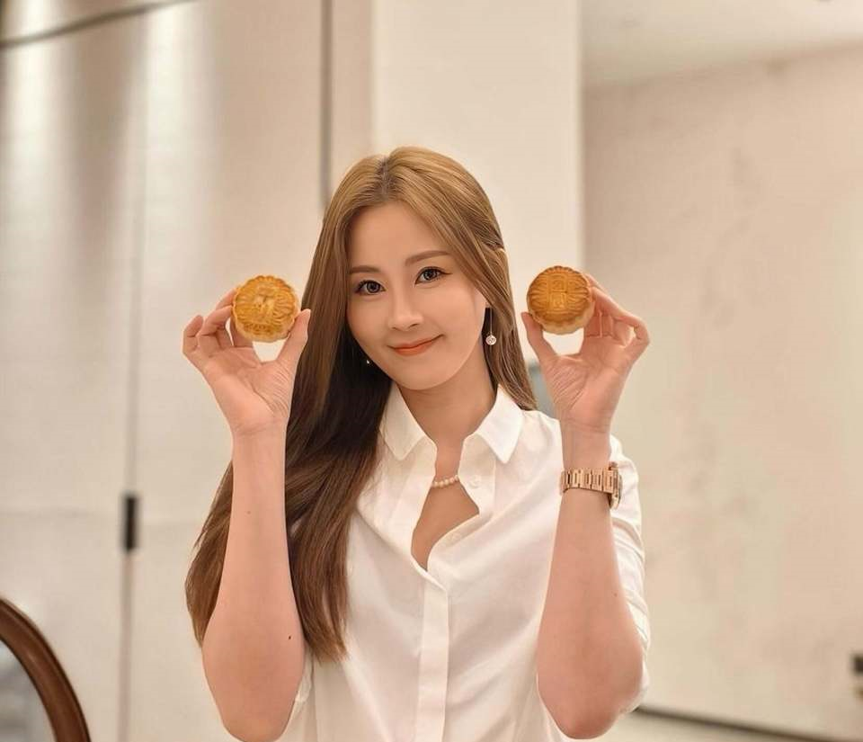 邓丽欣演唱会掀起Cookies回忆杀，成员重聚却难掩昔日恩怨