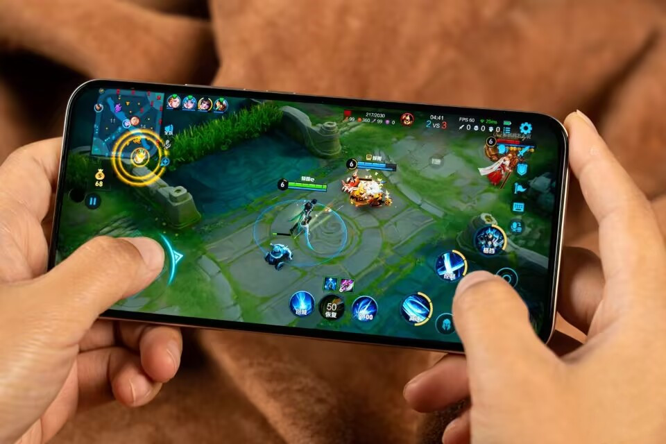 國補價1019元！耐摔直屏+IP69防水+7000mAh，真我努力增銷量