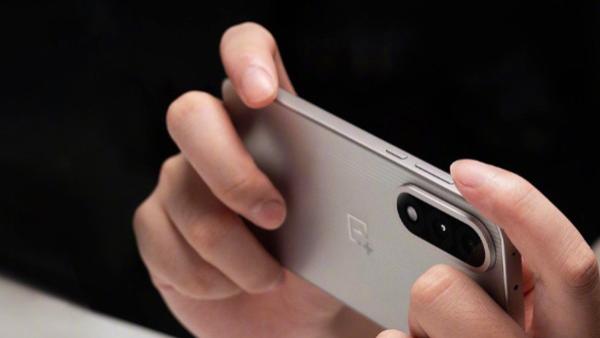 換機就選一加Ace 5至尊版！不僅電量管飽而且性能超強