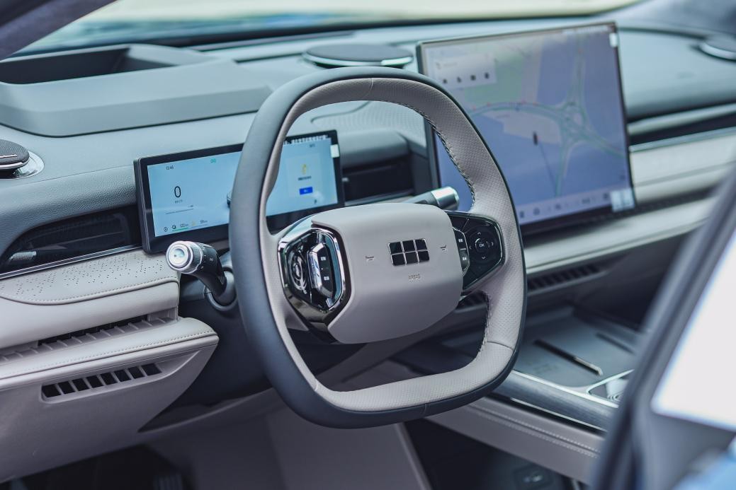 12万买C级车?吉利星耀8″五大旗舰″暴打BBA!深圳试驾现场直击