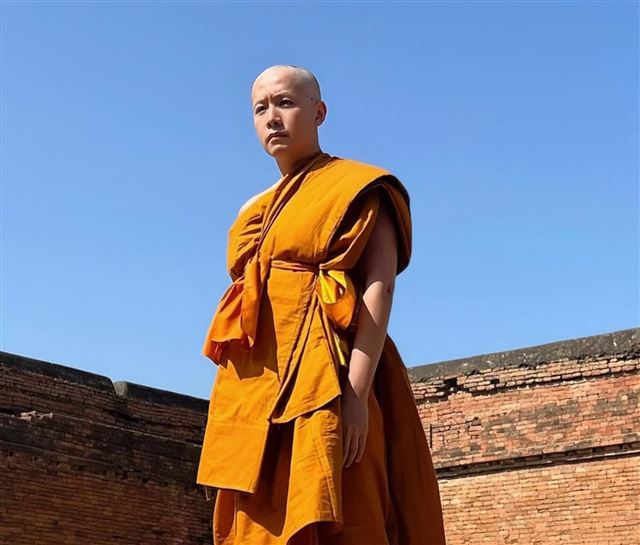 香港知名男星李日朗剃度出家，遭前女友单方面分手，疑看破红尘