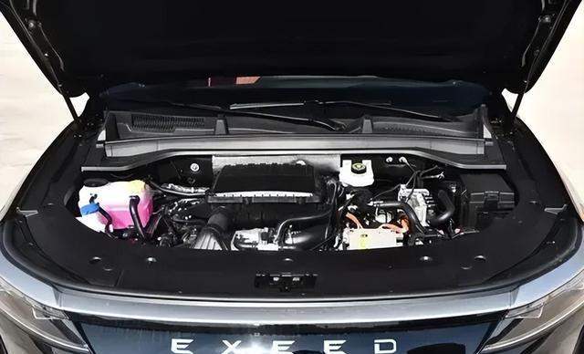 普通家庭自驾游，建议开自动挡SUV，这三款车三大件过硬跑高速稳