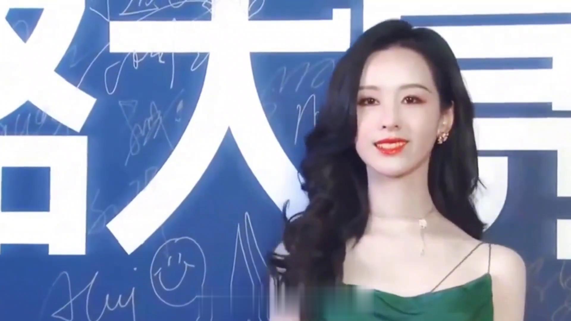 优雅气质，未来感十足一一陈都灵