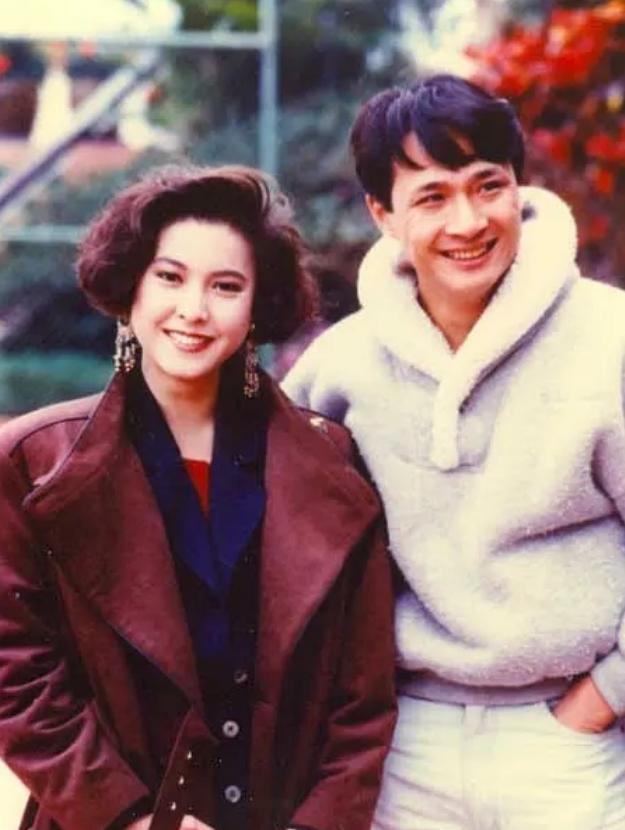 吃里扒外！她曾是TVB一姐，定居加拿大22年后，抱怨国外不如国内