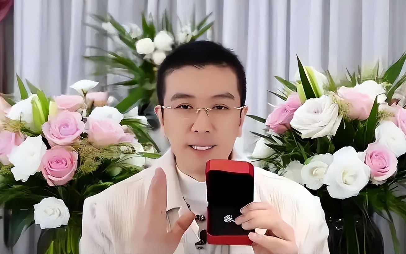 离婚不到一年就复合？杨子黄圣依的炒作套路太明显，真让人反感