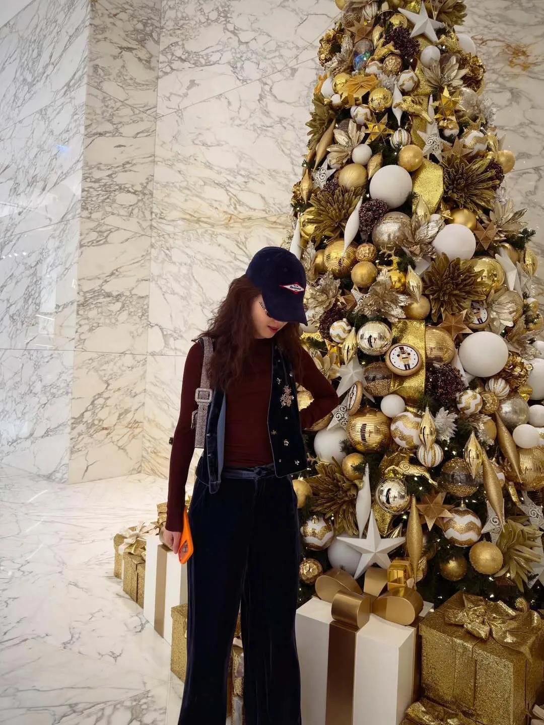 章泽天和刘强东在迪拜过圣诞节，住几万一晚的豪华酒店，太浪漫了