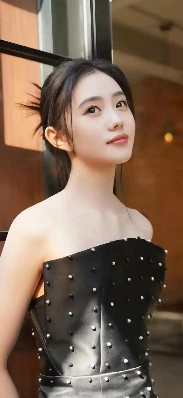 “谋女郎”刘浩存:从争议中走来,向光芒处奔去